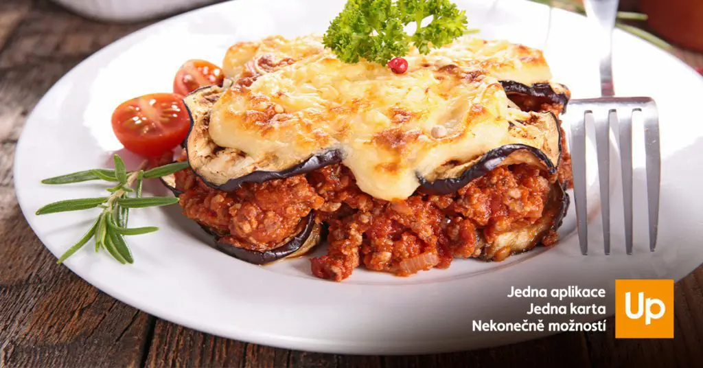 Musaka - tento řecký „pokrm bohů“ zvládne i průměrný smrtelník | Up kulinářská inspirace 19 Musaka – tento řecký „pokrm bohů“ zvládne i průměrný smrtelník | Up kulinářská inspirace