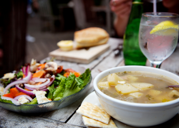 Jarní obědy ve městě: Kam vyrazit s eStravenkou 4 Zlínské Bistro SOUD